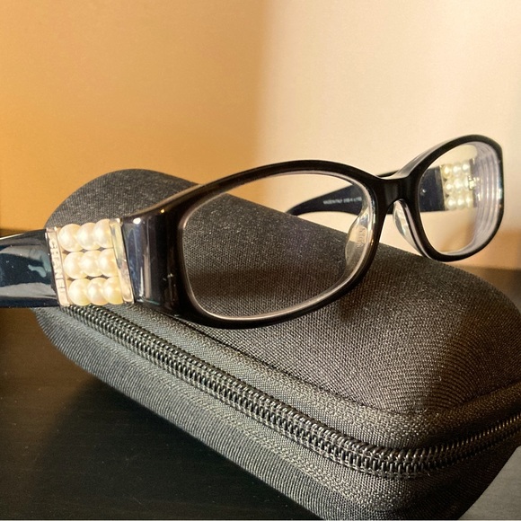 CHANEL Accessories - Vintage Chanel Pearl Eyeglasses